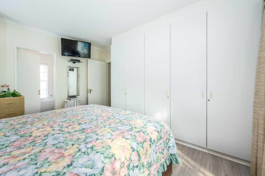 3 Bedroom Property for Sale in Zevenwacht Farm Village Western Cape
